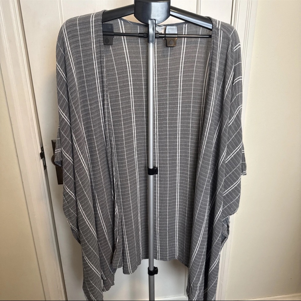 Terra & Sky Gray Striped Open Front Cardigan Kimono Women's Plus Size 2X 20W-22W